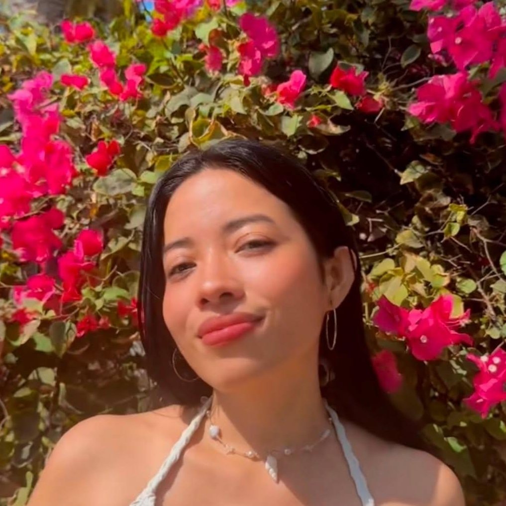 GABRIELA Q., Beauty creator from Ecuador