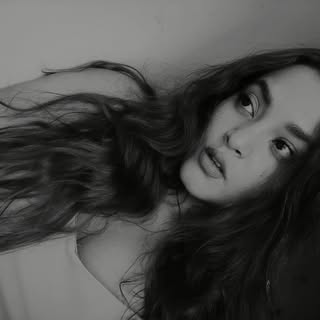 Valentina D., criador UGC em Colômbia