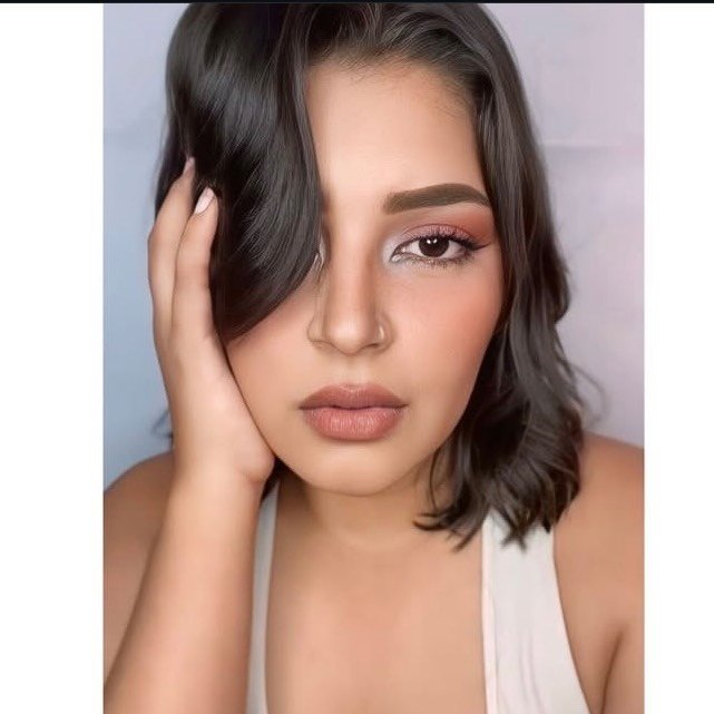 jannelly v., UGC creator in El Salvador