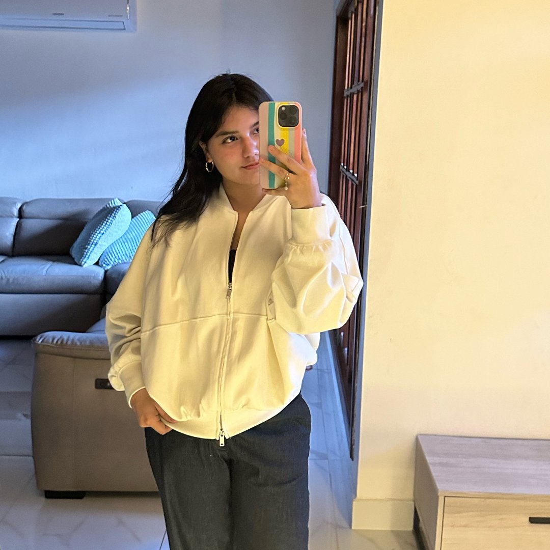 Maria R., criador UGC em Honduras