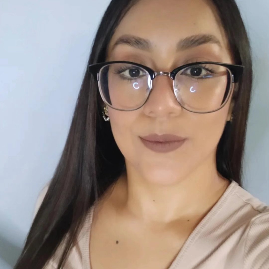 Romina C., Parenting creator from Ecuador