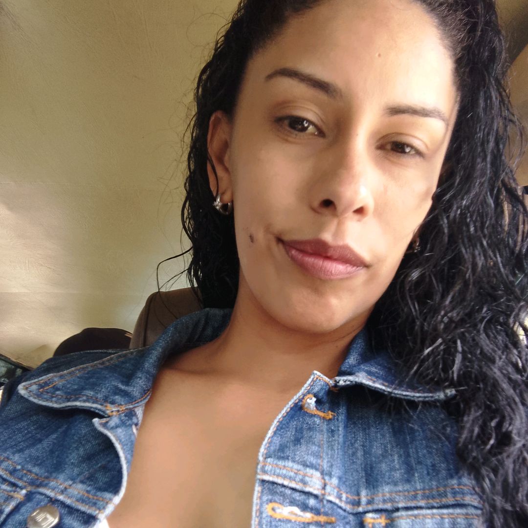 Liliana P., Fashion creator from Venezuela