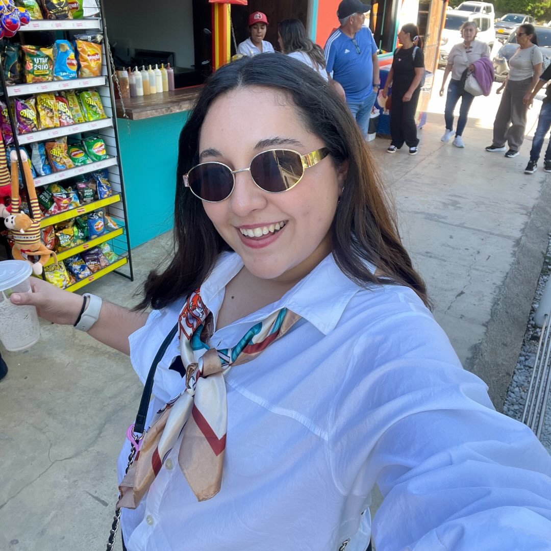 Daniela P., UGC creator in El Salvador