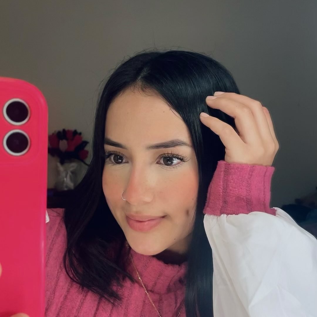 Micaela🌸 B., criadora de Beleza do Ecuador