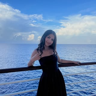 Alessandra O., UGC creator in Bolivia