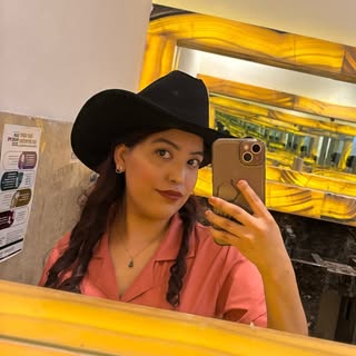Karen M., Beauty creator from Mexico