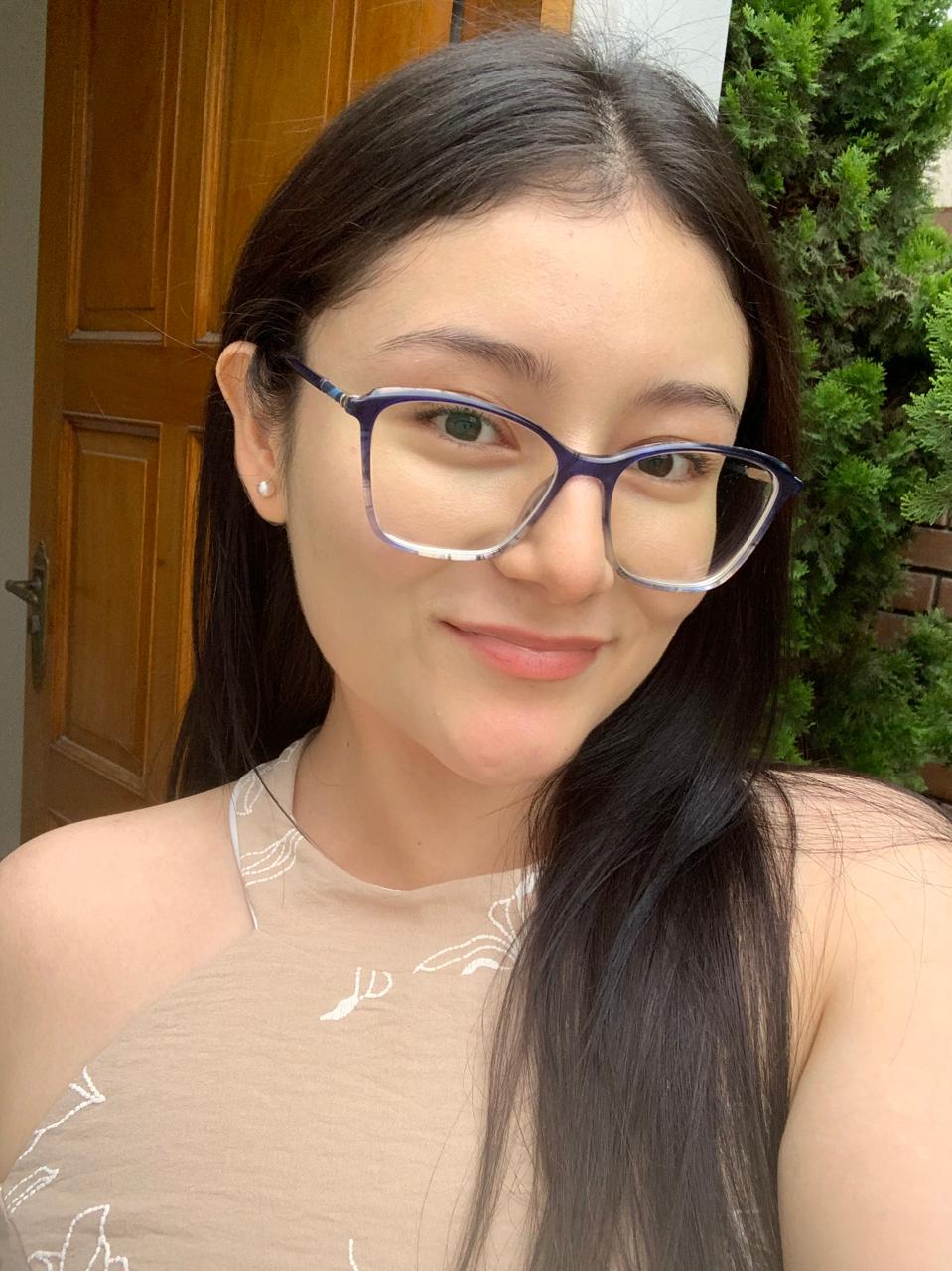 Marlyn R., Beauty creator from Peru