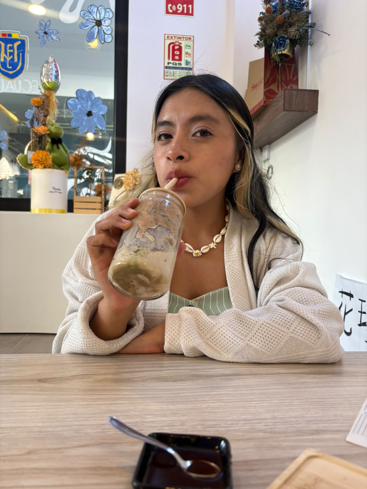 Liz V. — UGC Creator in Ecuador — Beauty content — photo 3
