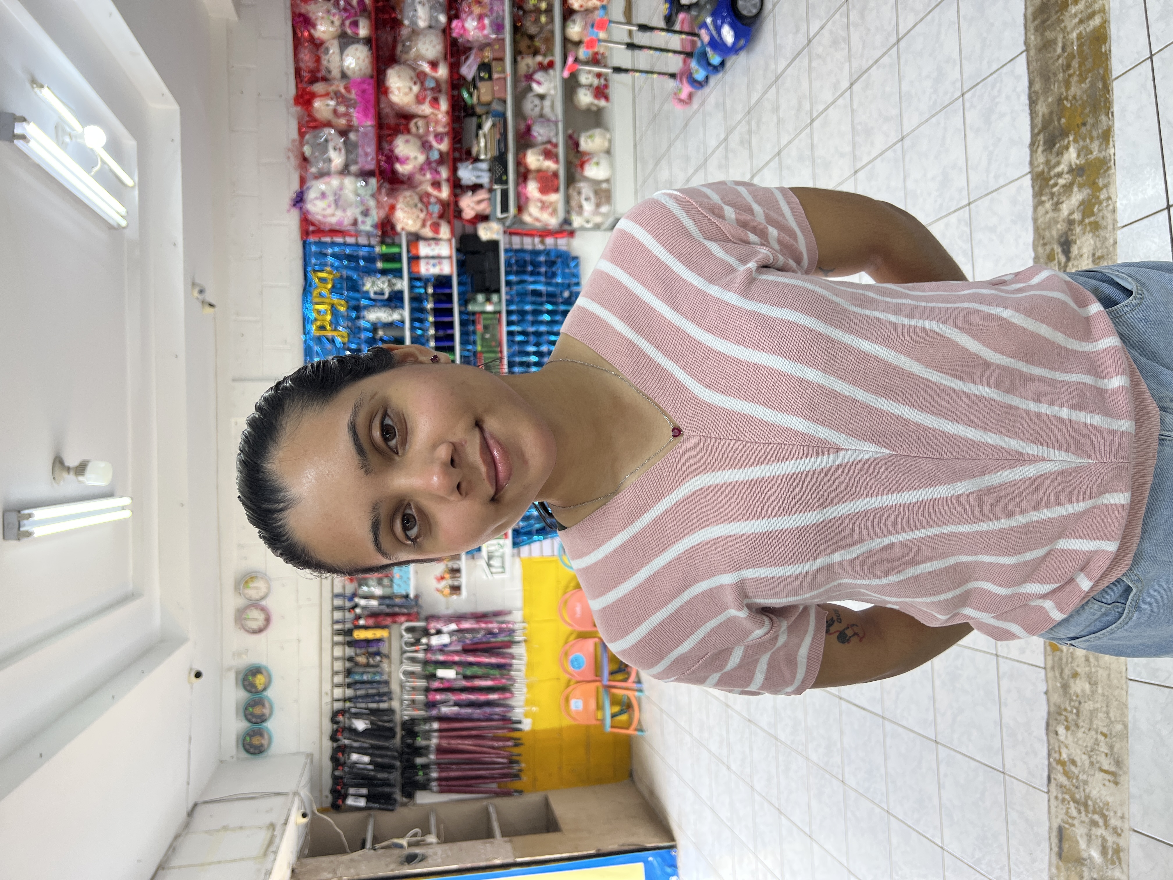 Linamaris N., criador UGC em El Salvador