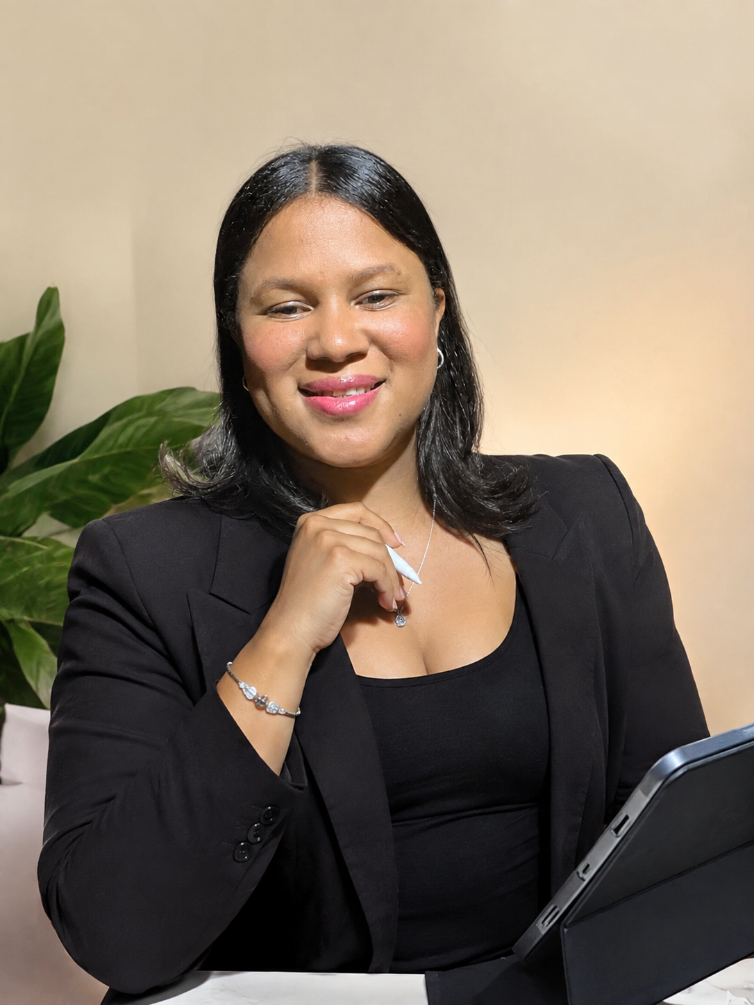 yordania p. — UGC Creator in Dominican Republic — Beauty content — photo 3