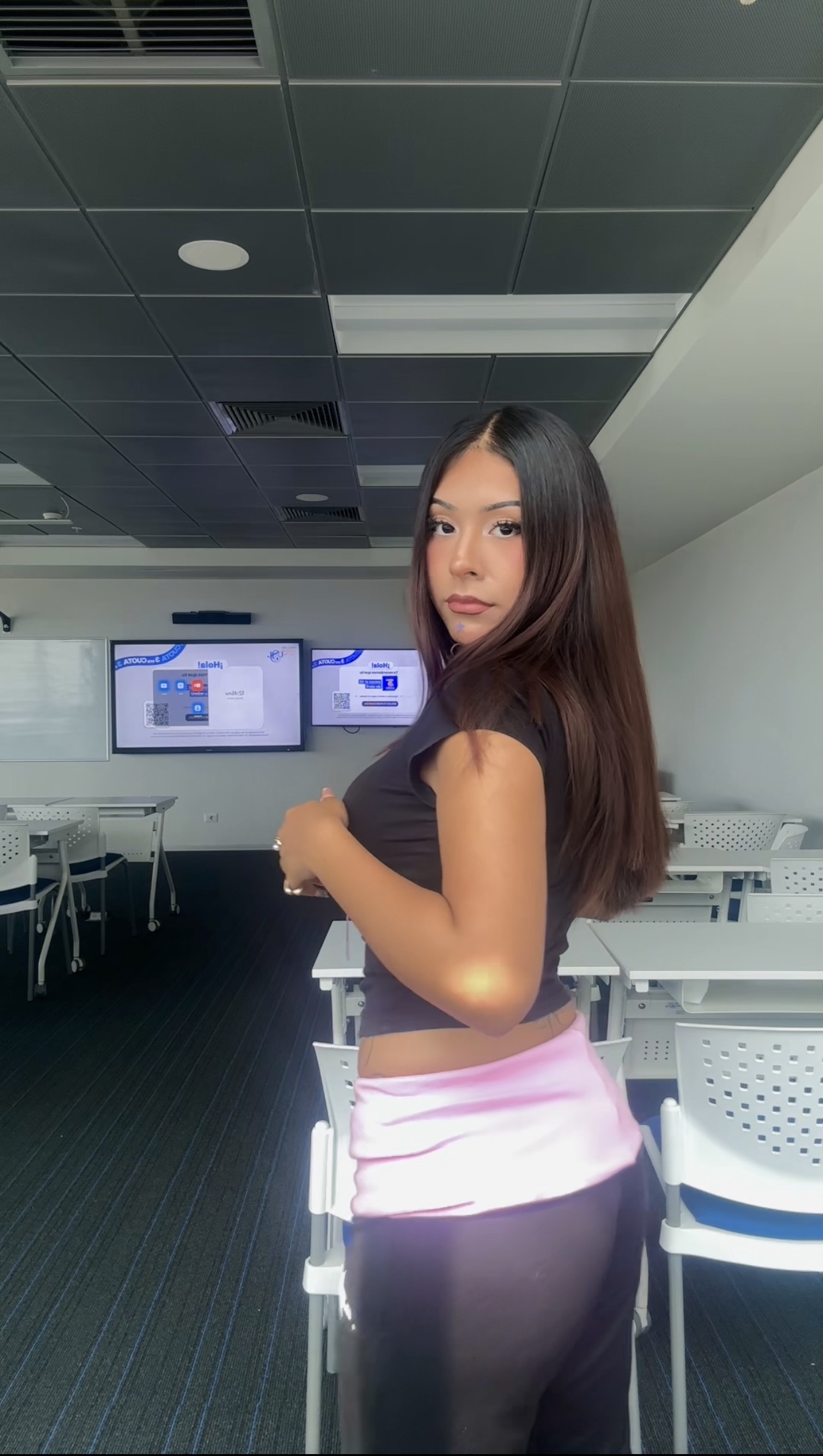 Ariana R. — Perú