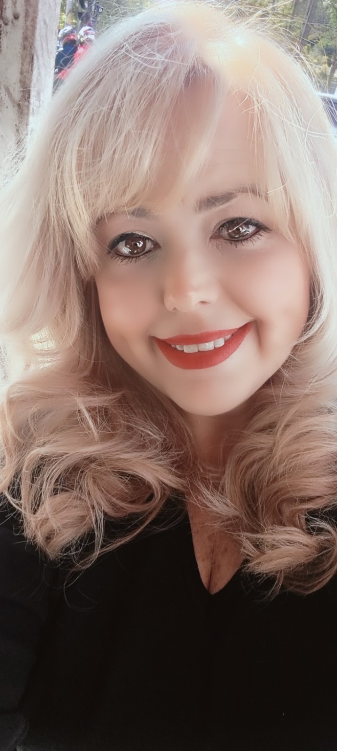 Carla F. — UGC Creator in Brazil — Beauty content — photo 1