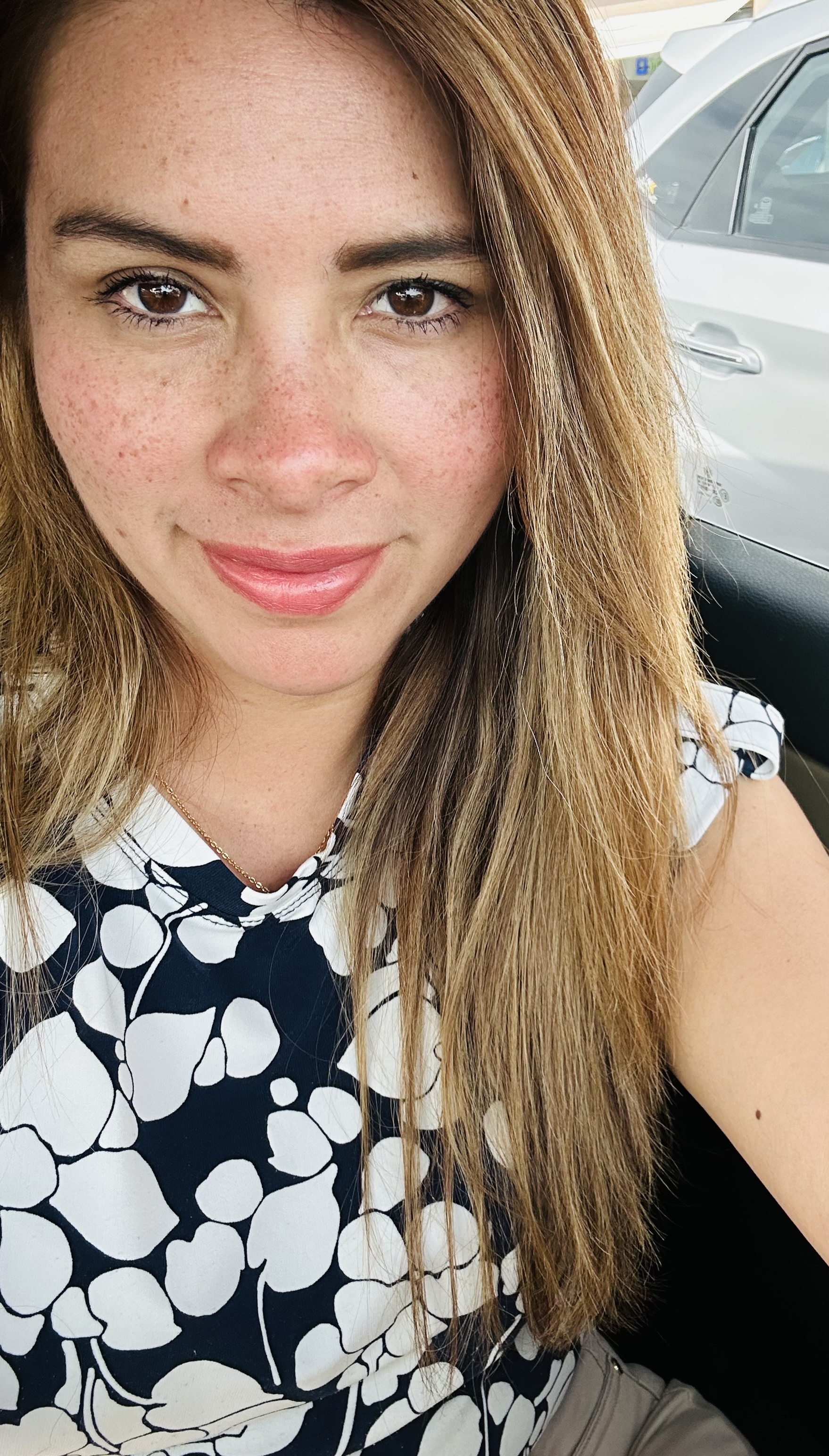 Claudia S. — ugcCreator for Entertainment — photo 1