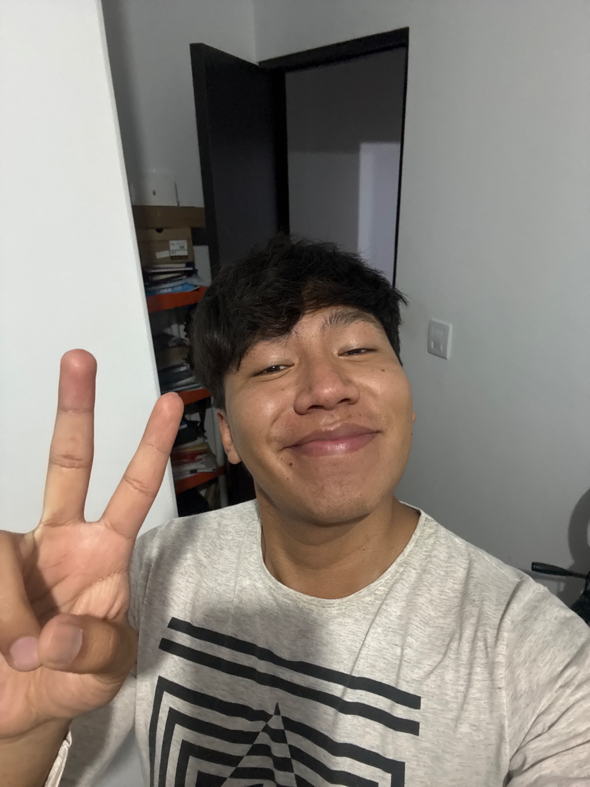 Mijael B., UGC creator in Bolivia