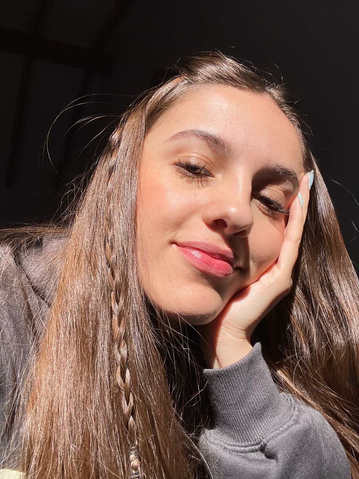 Isabela J., Health & Beauty creator from Colombia