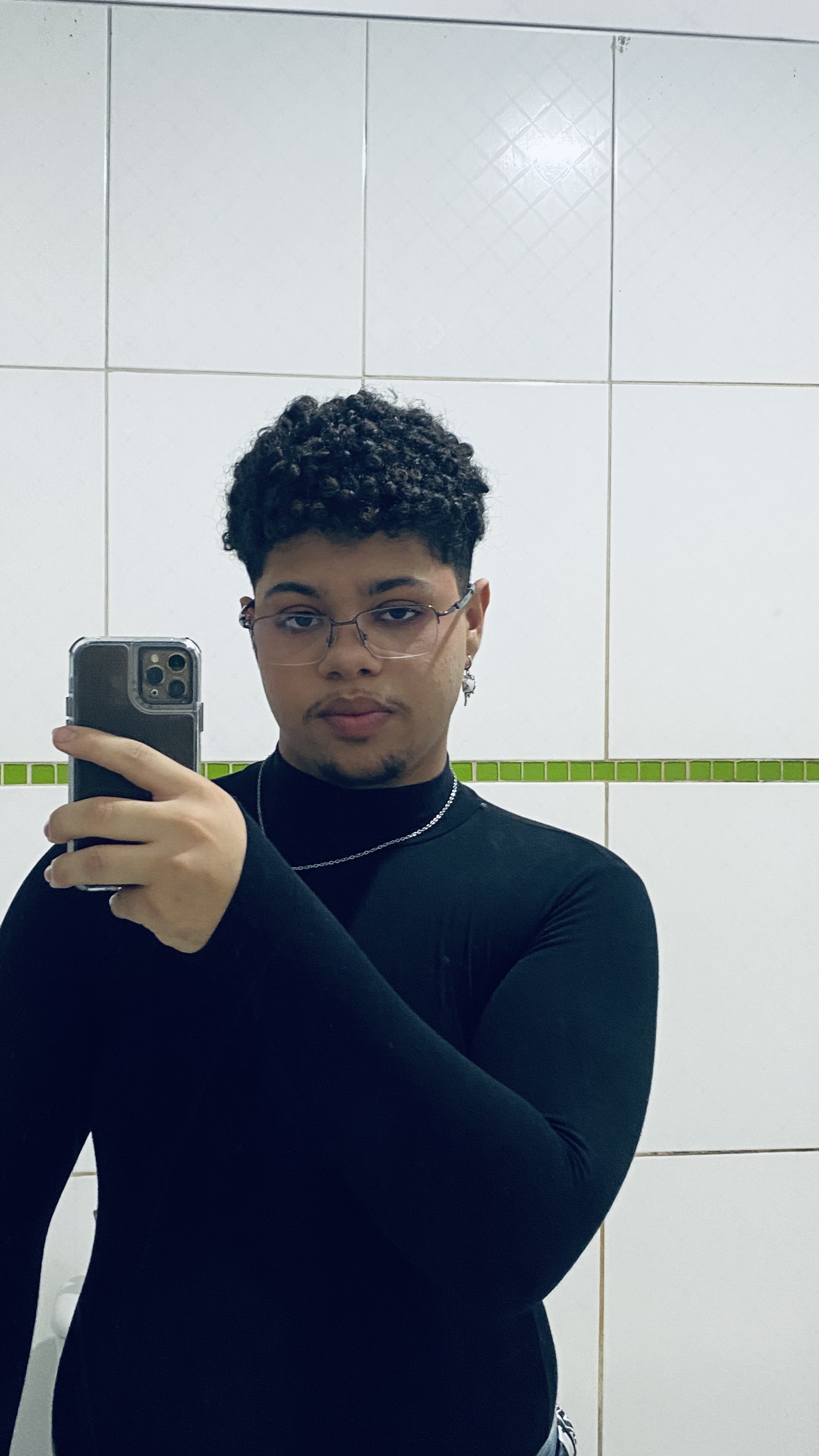 Warlley G. — UGC Creator in Brazil — Beauty content — photo 2