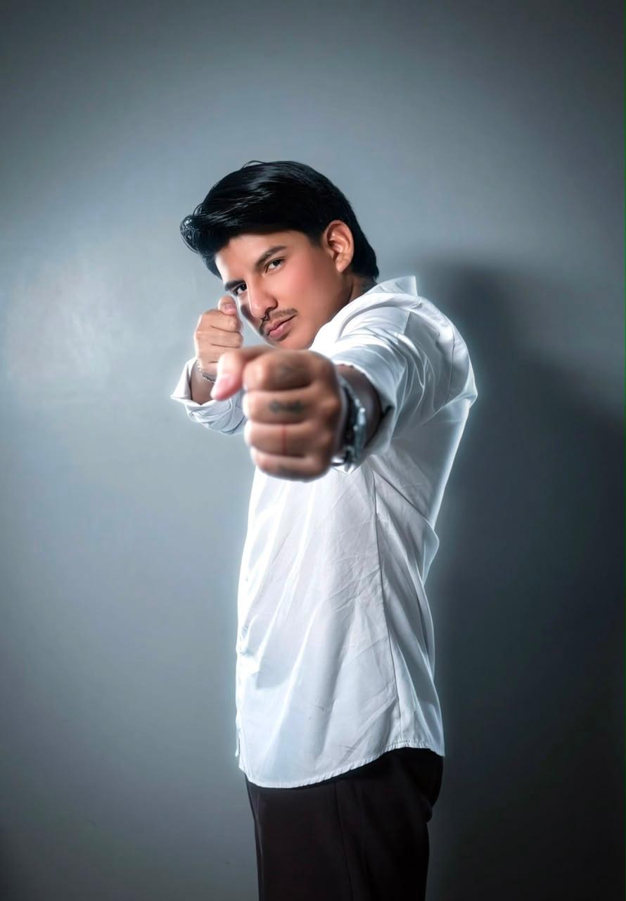 Ronny T. — UGC Creator in Ecuador — Fashion content — photo 2