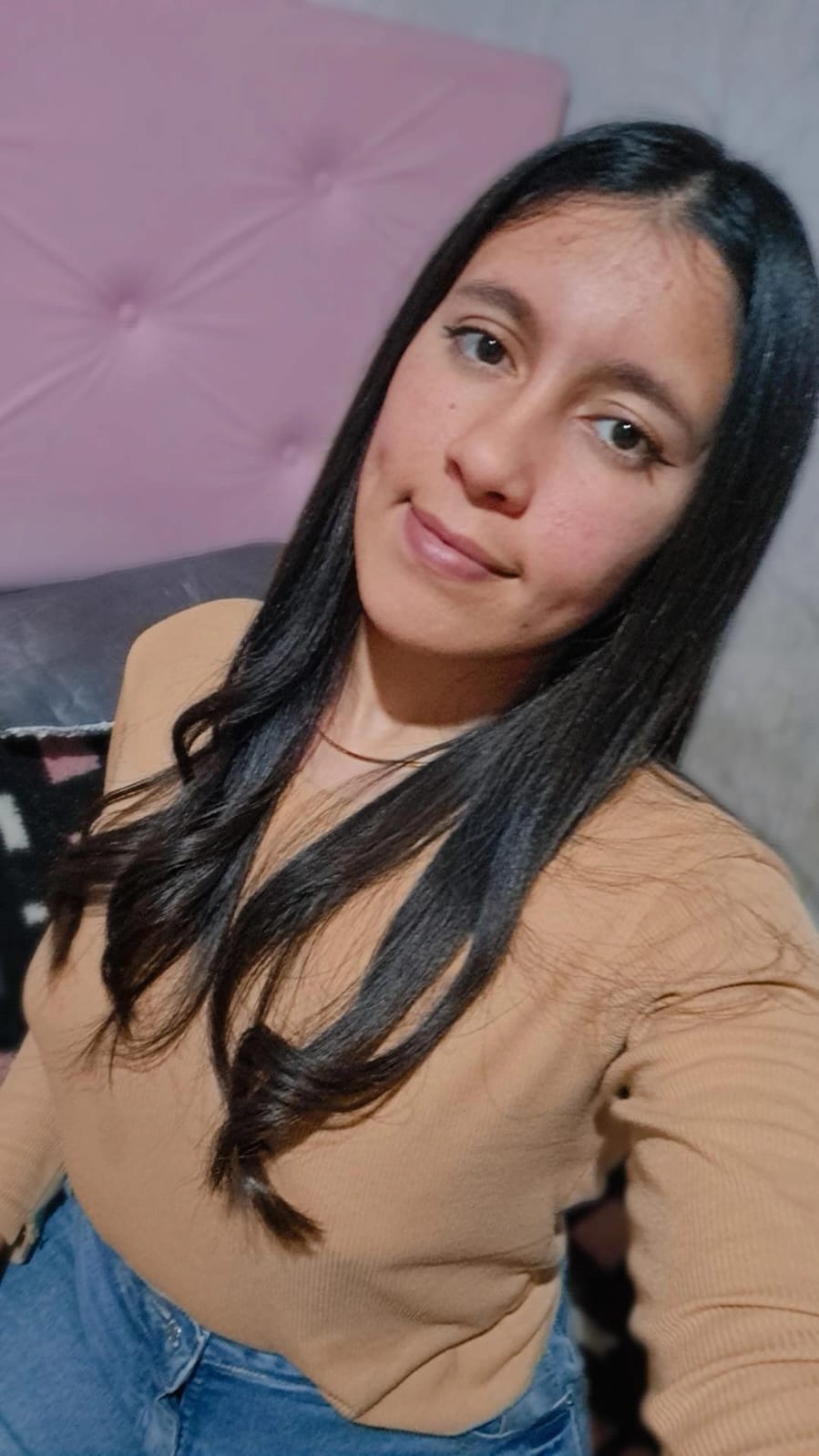 Abigail R., Beauty creator from Argentina