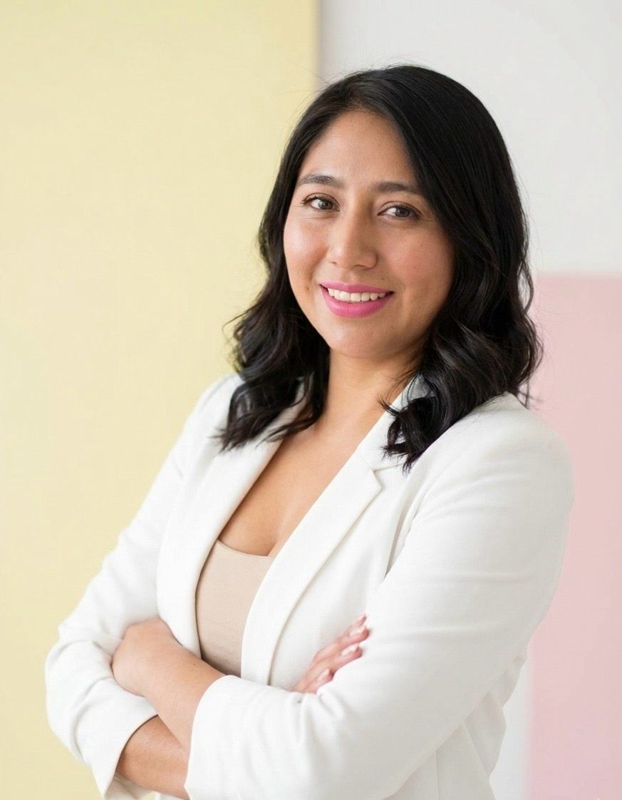 Evelyn L., Beauty creator from Ecuador