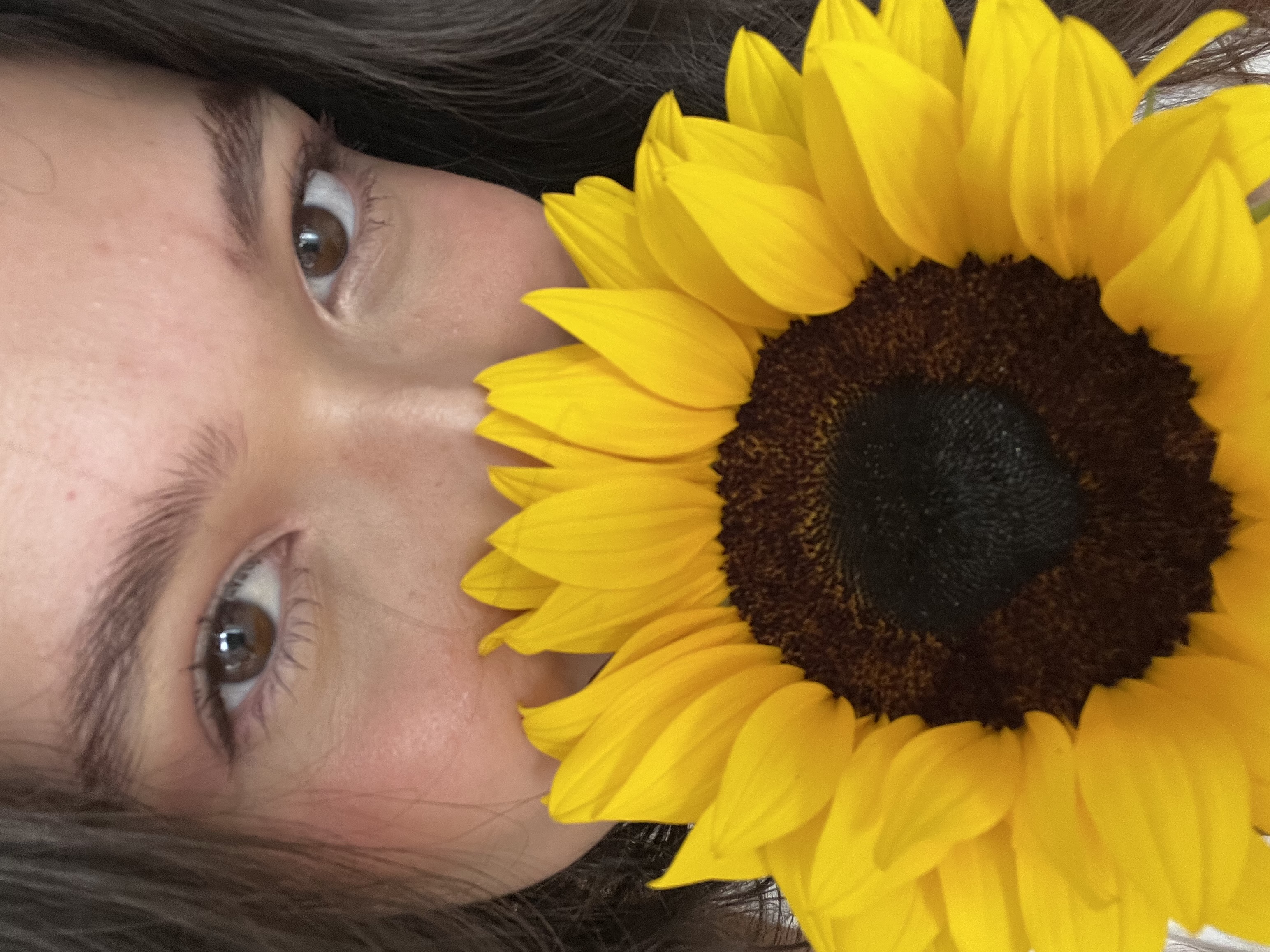 Mariana Y. — UGC Creator in Colombia — Beauty content — photo 3