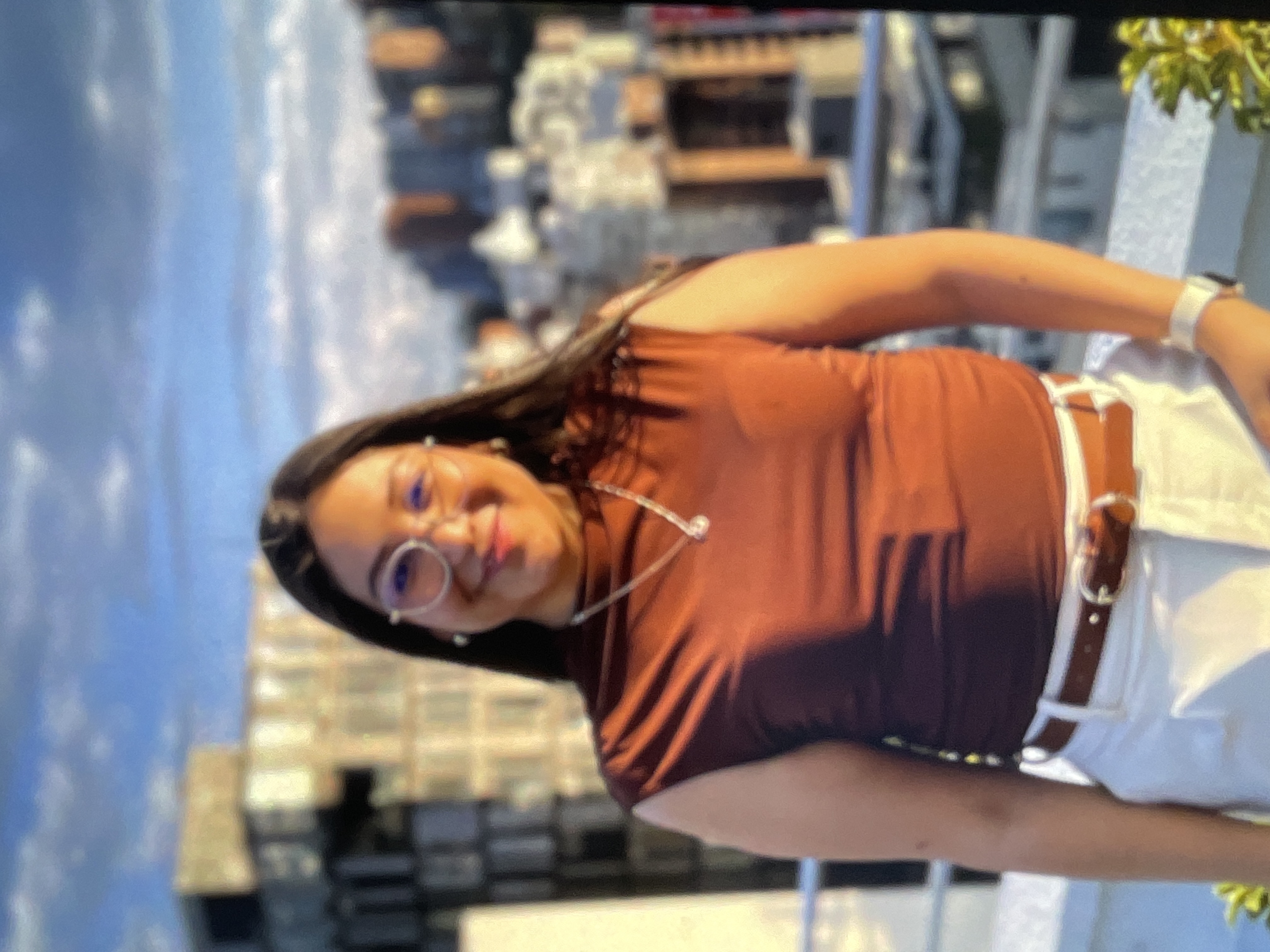 Maria j., UGC creator in Ecuador