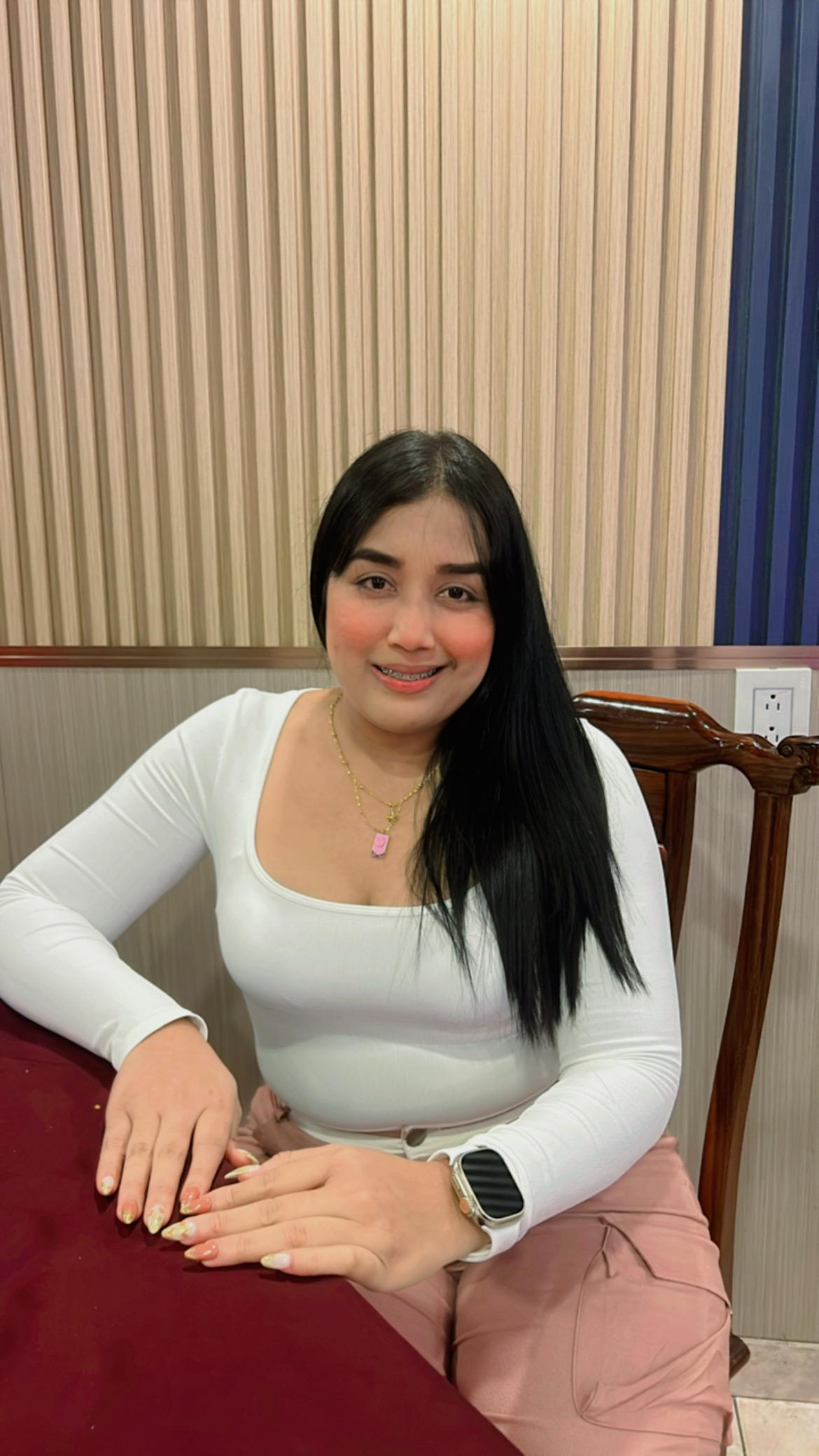 Angela N. — UGC Creator in Venezuela — Beauty content — photo 3