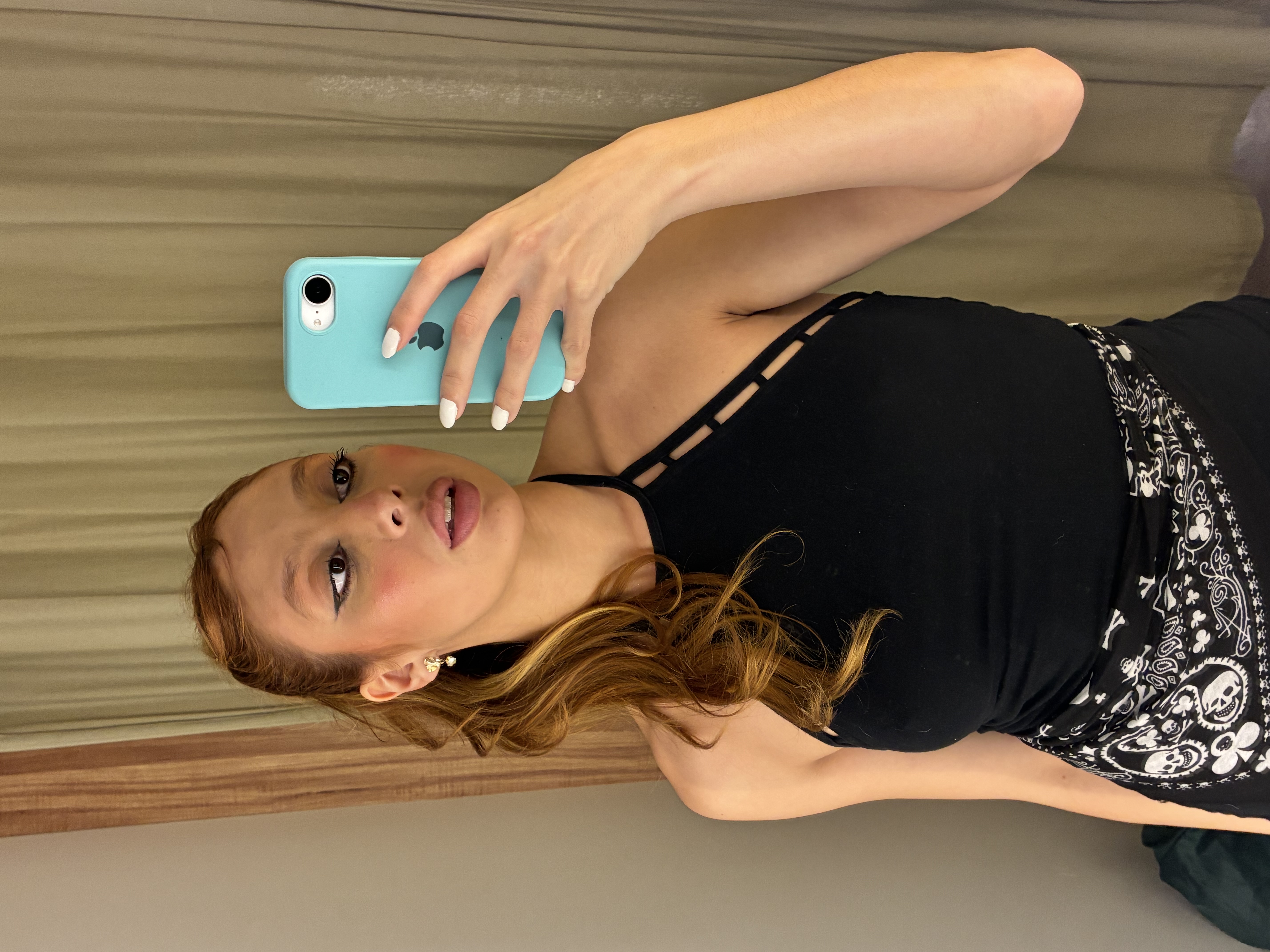 Ana V. — UGC Creator in Brazil — Beauty content — photo 2