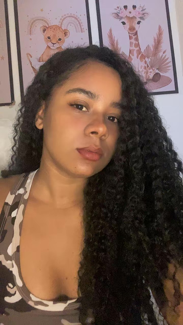 Elisandra D. — UGC Creator in Brazil — Tech content — photo 1