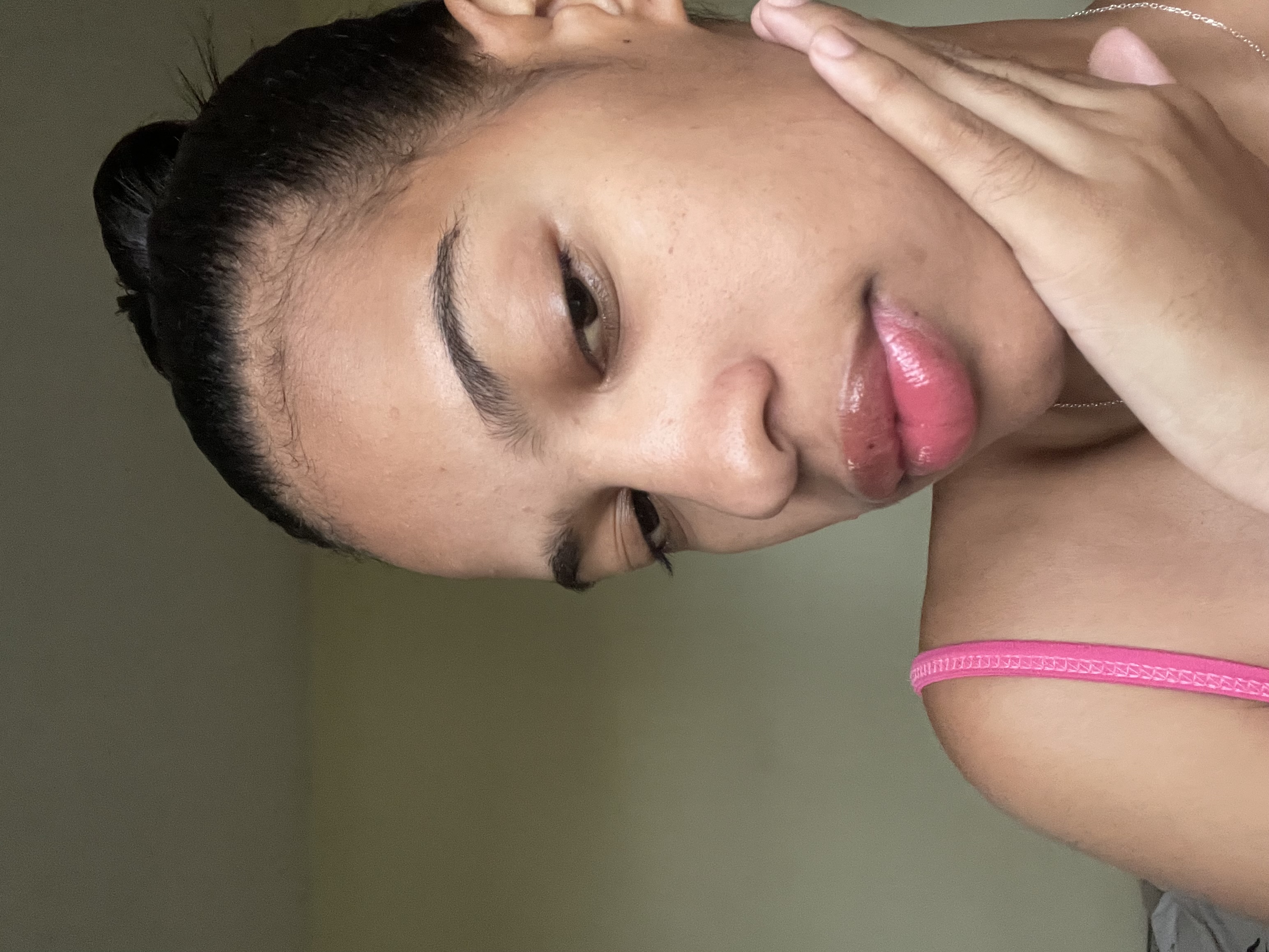 Reyna R. — UGC Creator in Dominican Republic — Beauty content — photo 3