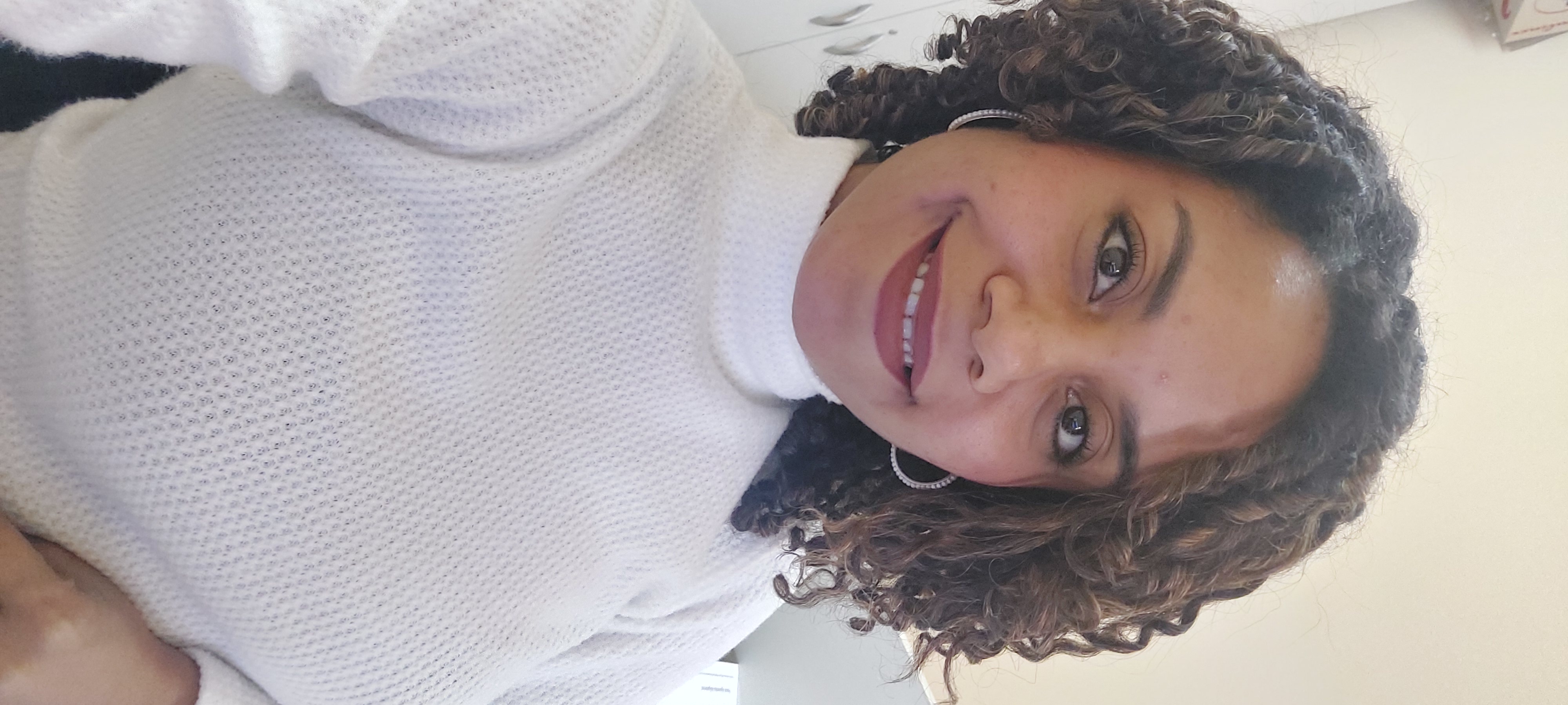 Darelyn V., Beauty creator from Argentina