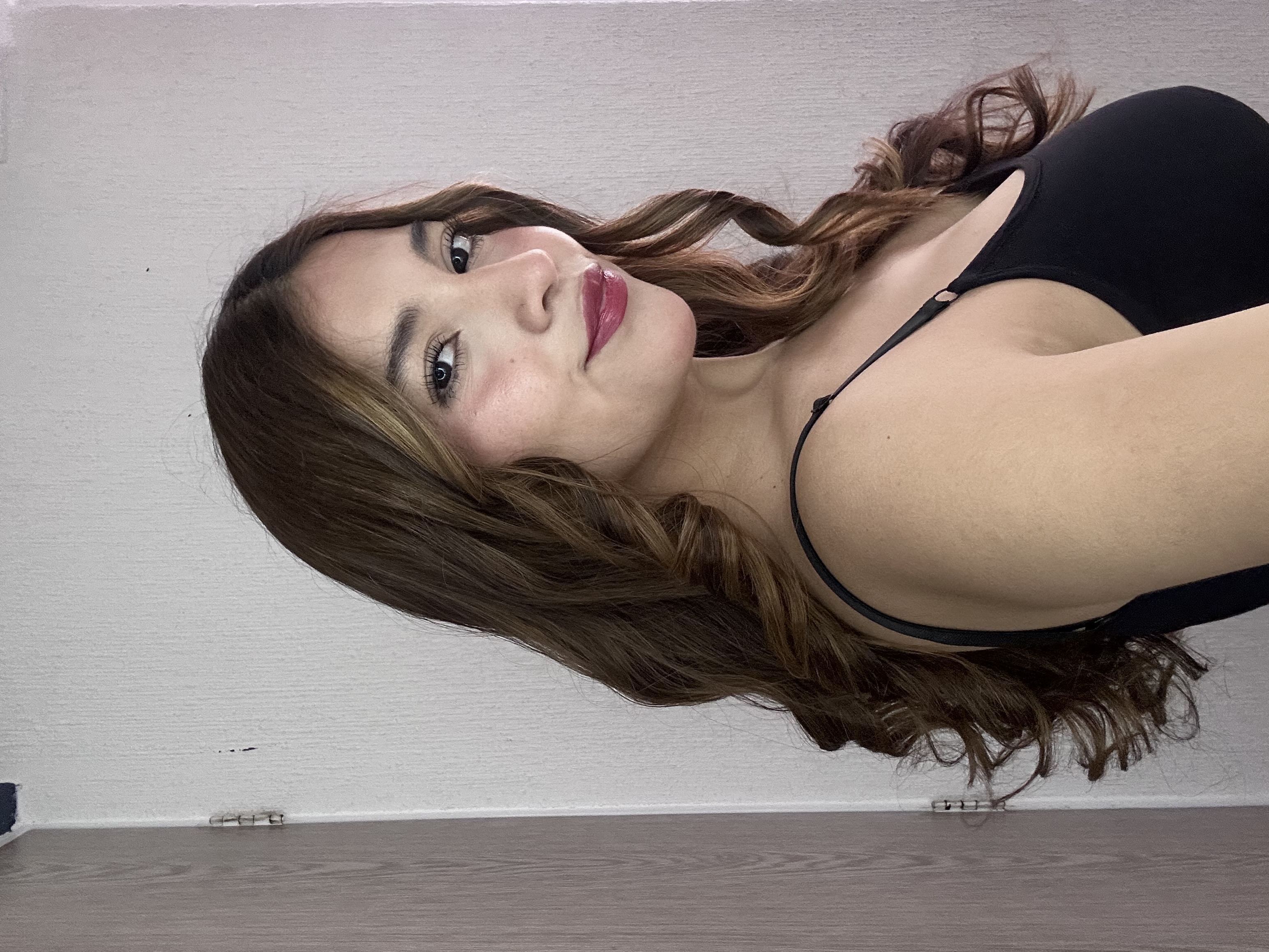 Leslie B. — UGC Creator for Beauty — photo 3