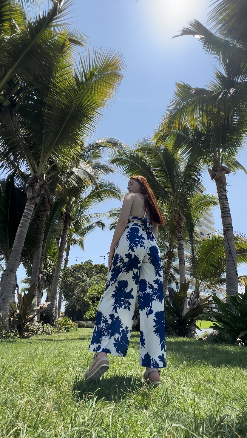 Elizabeth H., Beauty creator from Mexico