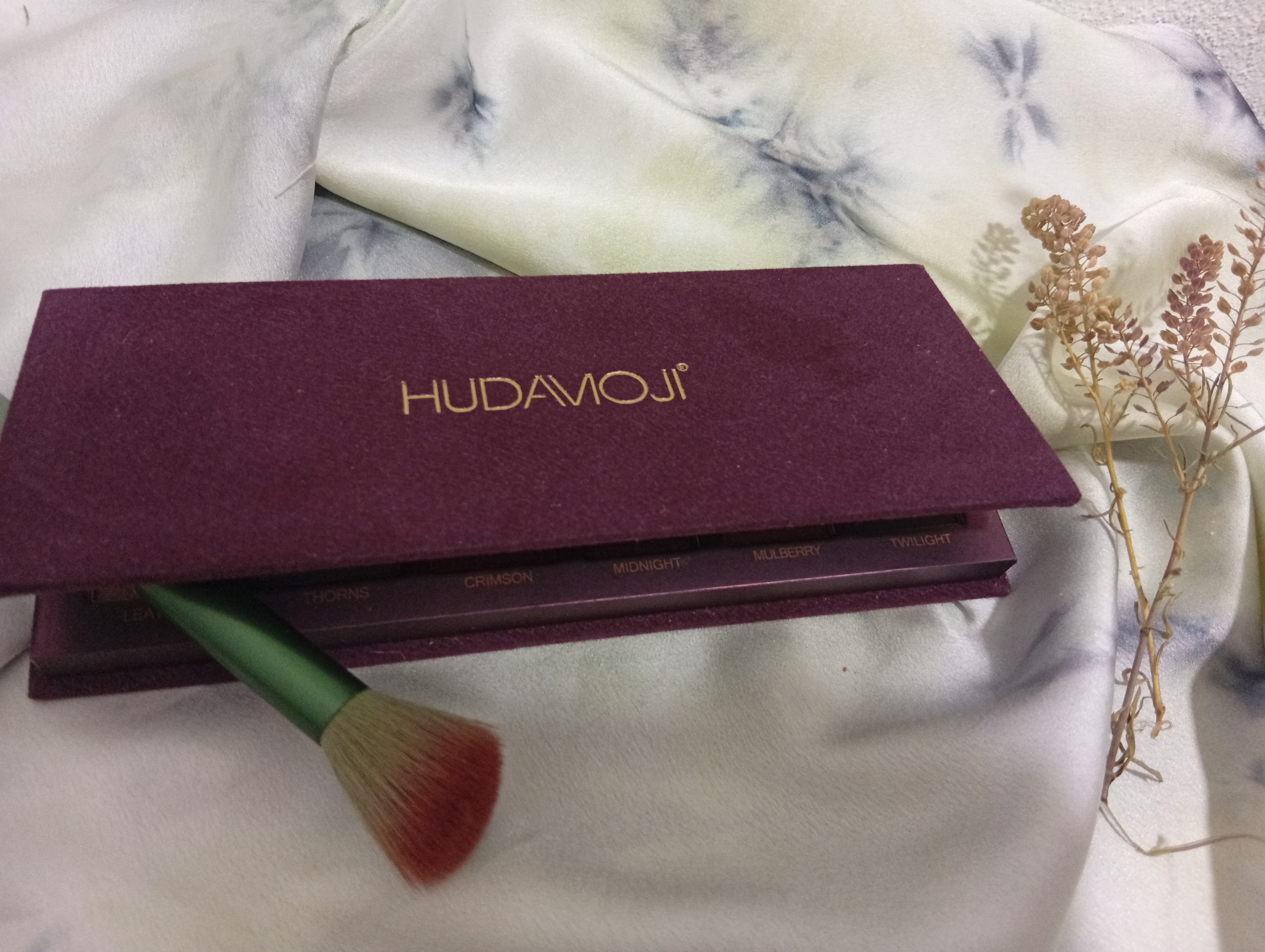 UGC Beauty | Paleta de Maquillaje Hudavioji